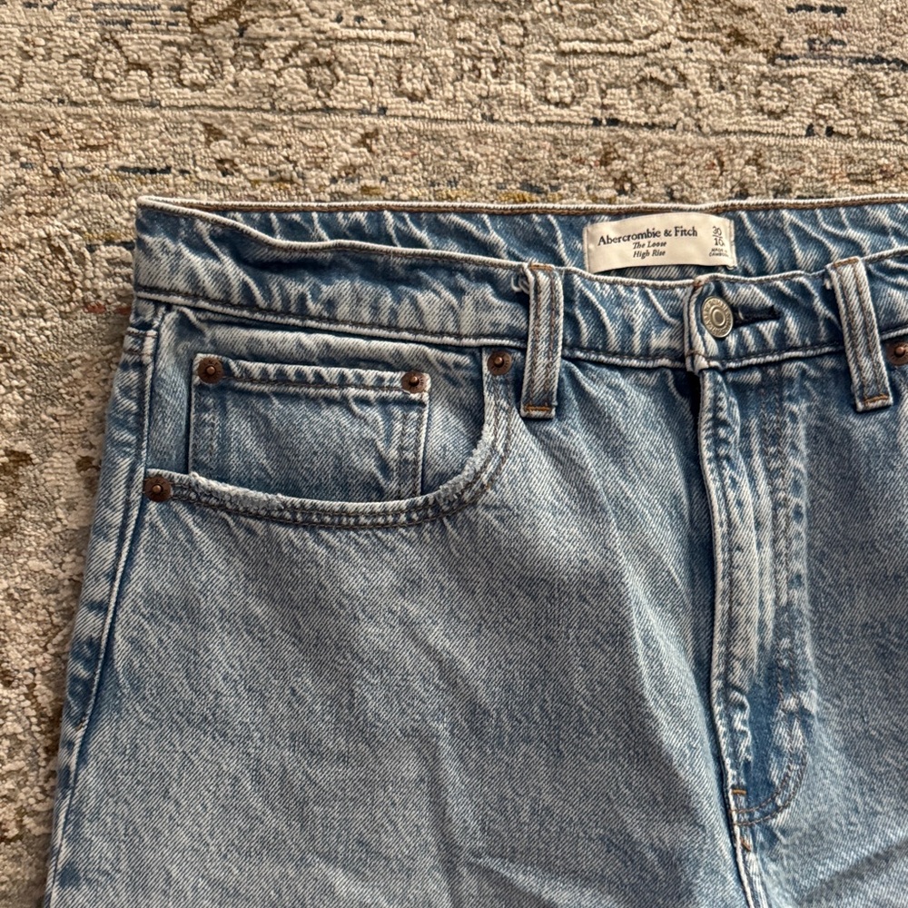 Abercrombie & Fitch the loose high rise denim jeans